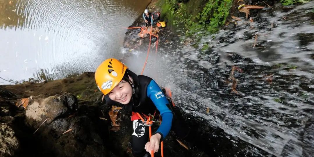 Canyoning in Gitgit Waterfall Canyoning in Gitgit Waterfall